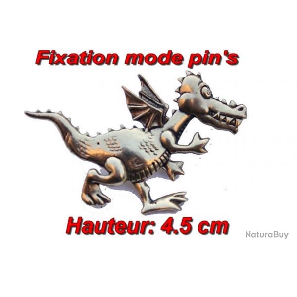 Insigne repr�sentant un Dragon   ( hauteur: 3.5 cm , fiinition dorure)