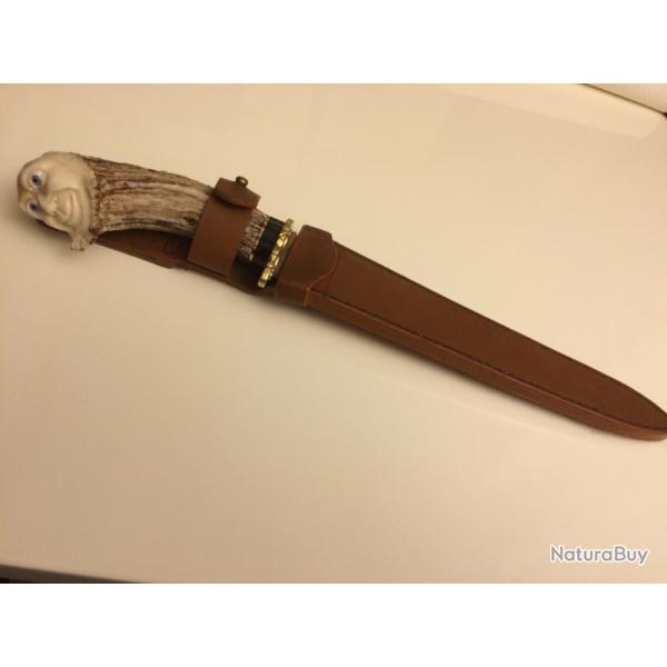 Gros couteau de chasse