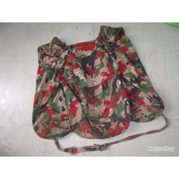 musette camoufle 3 tons Suisse 1970 TBE d'occasion pour collection ou accessoire vintage