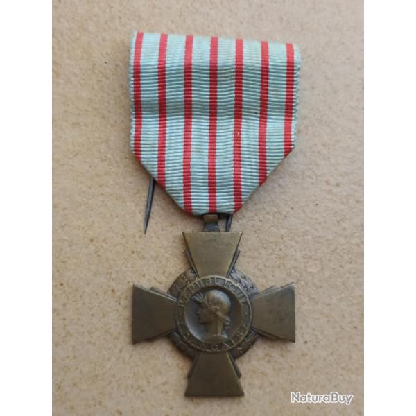 MEDAILLE  MILITAIRE  CROIX DU COMBATTANT MEDAILLE  ALGERIE LIBAN AFGHANISTAN