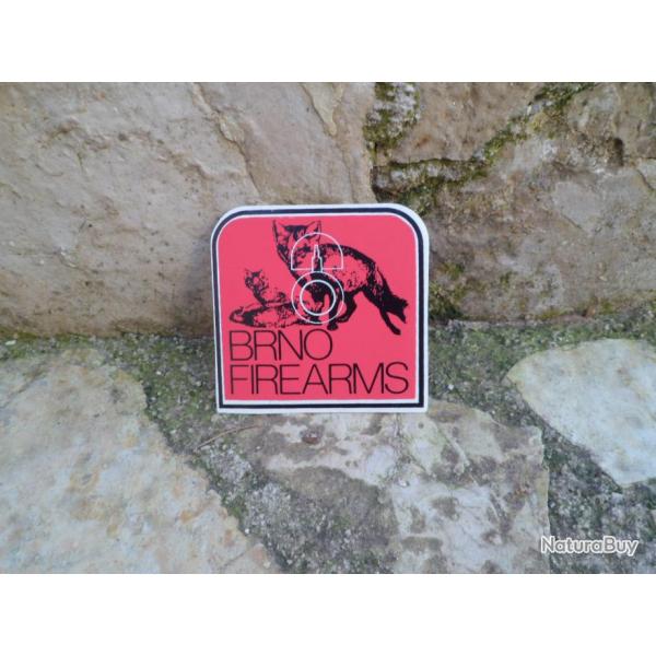 magnifique autocollant BRNO FIREARMS renards