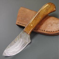 Couteau de Chasse Skinner Lame Damas 258 Couches Manche Bois Etui Cuir DM1080WN