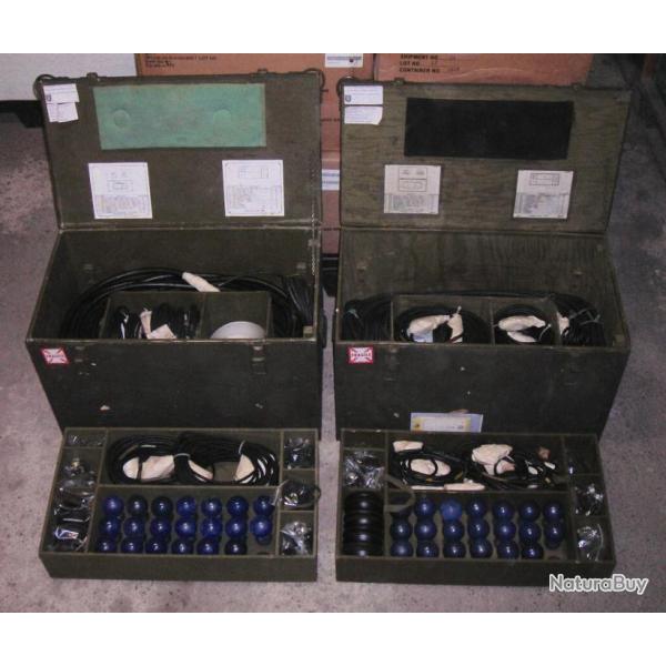 ORIGINAL AUTHENTIQUE US ARMY ELECTRIC LIGHTING EQUIPMENT SET WATERPROOF COMPLET BOX 1 + 2 NOS !!! #3