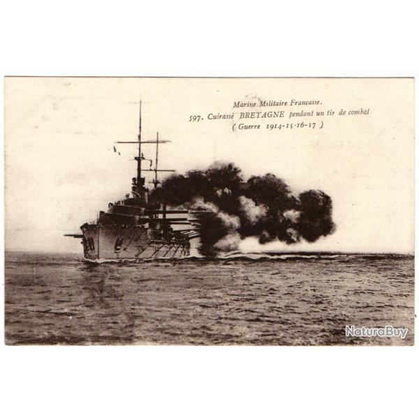CPA -Marine Militaire Fran�aise "Cuirasse BRETAGNE pendant un tir de  combat ( Guerre 1914-15-16-17