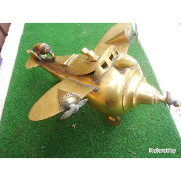 AVION EN LAITON