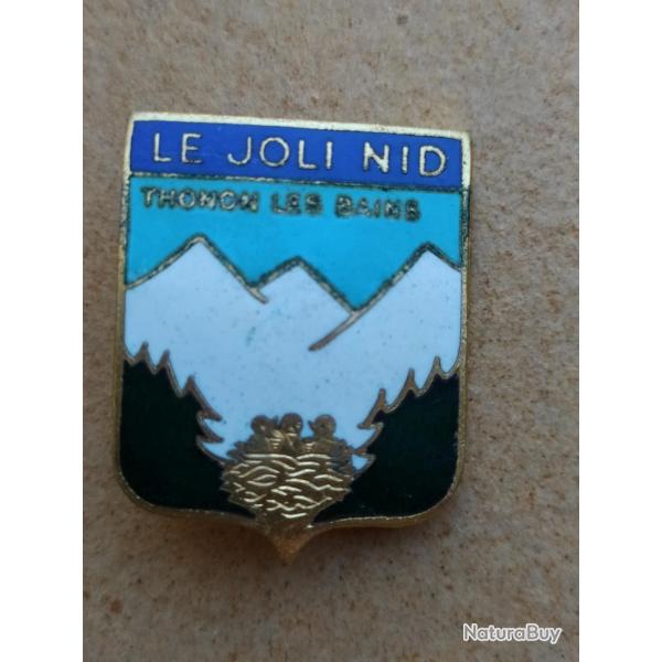 BROCHE SPORT D HIVER THONON LES BAINS LE JOLI NID REFUGE MONTAGNE