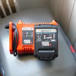 Chargeur + batterie black decker