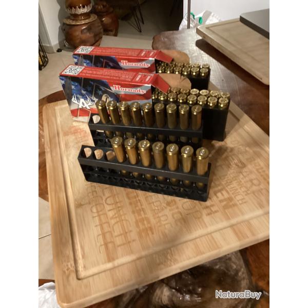 56 douilles calibre 7,64 tires une fois