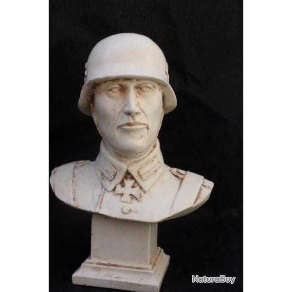 Buste sur socle d'un Soldat Allemand (Fabrication Fran�aise)