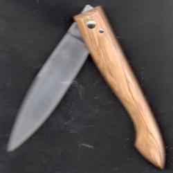 CAPUCIN la l&eacute;gende OLIVIER gratuit grav&eacute; pr&eacute;nom sur lame couteau