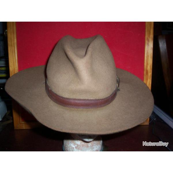 chapeau type indiana jones