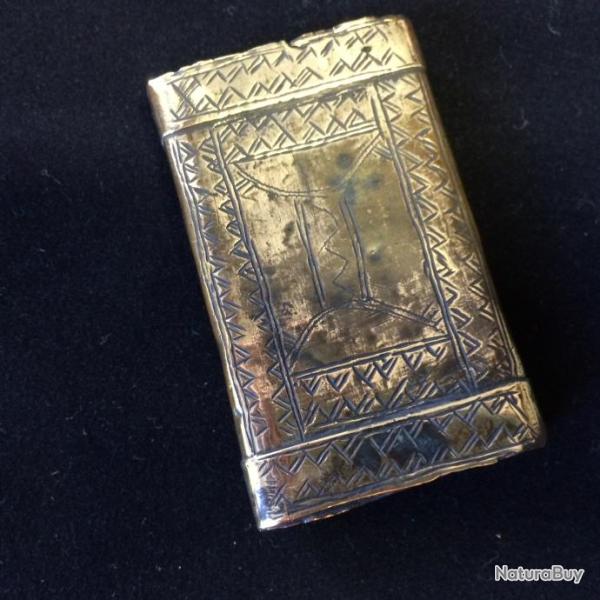 CHAPE  DE  SABRE  ANCIEN