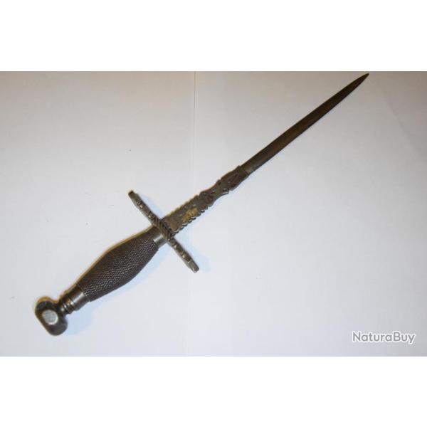 Dague stylet epoque Violet le Duc