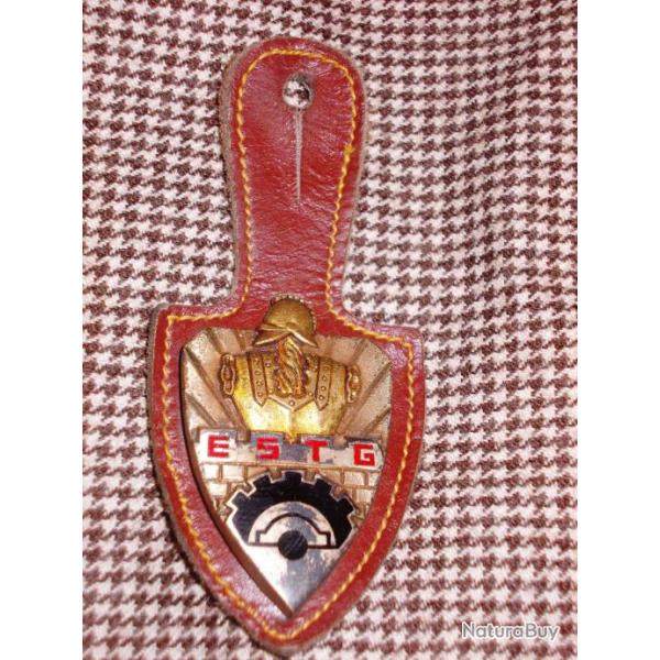 insigne de l'�cole sup�rieure et technique du g�nie