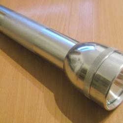 LAMPE   TORCHE  MAGLITE   ML 2