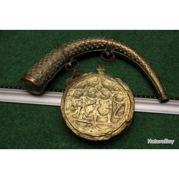 2  POiRES  A �POUDRES  BERBERES   19EME  A  RESTAURER