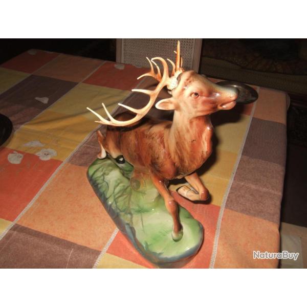 Cerf en c�ramique