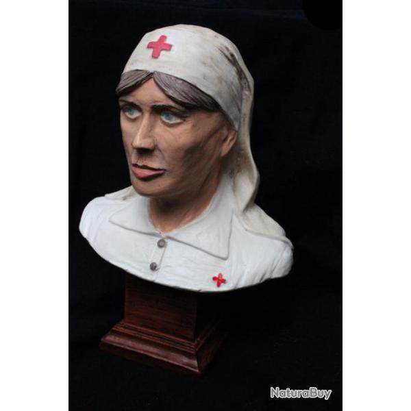 Buste d'une Infirmi�re Fran�aise de 14-18 (Made in France) -Finition blanc cass�