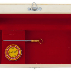 COFFRET CADEAU AVEC FUSIL ET GRAISSE (8)