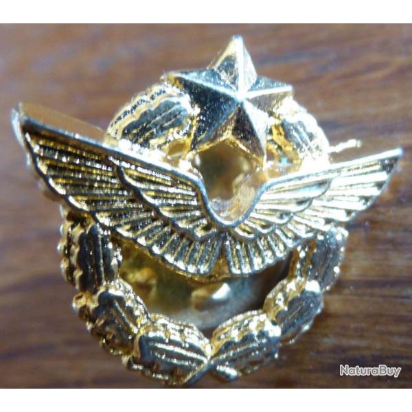 pin insigne pucelle ARMEE DE L'AIR ( dor� � l'or fin ) militaria aviation avion france