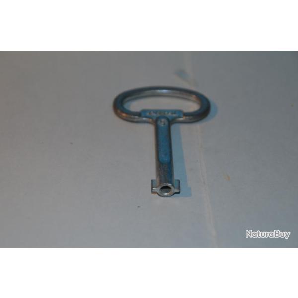 cle a armoire electrique a