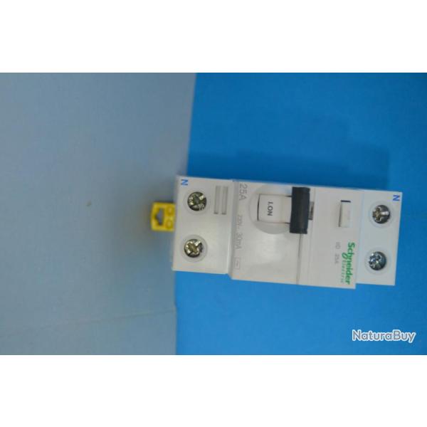 Suite d�barra de mon atelier interrupteur diff�rentiel schneider 25A 30ma type AC