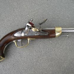 EXCEPTIONNEL Pistolet  de cavalerie mod&eacute;le 1822 a silex.
