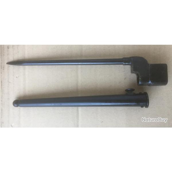 Ba�onnette Spike Enfield avec �tui tr�s bon �tat