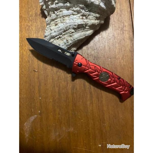 COUTEAU  DE POMPIER ROUGE 01 2025   n