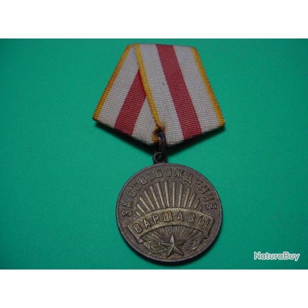 Belle m�daille de l'URSS de la lib�ration de Varsovie.