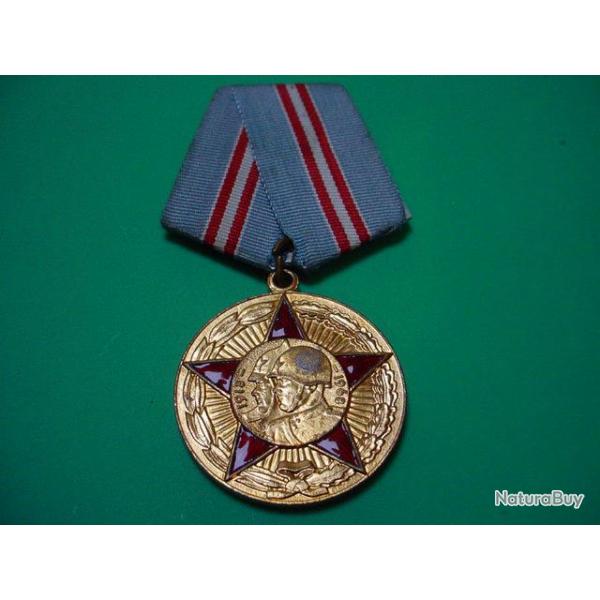 Belle m�daille de l'URSS du 50�me anniversaire de l'Arm�e Rouge..