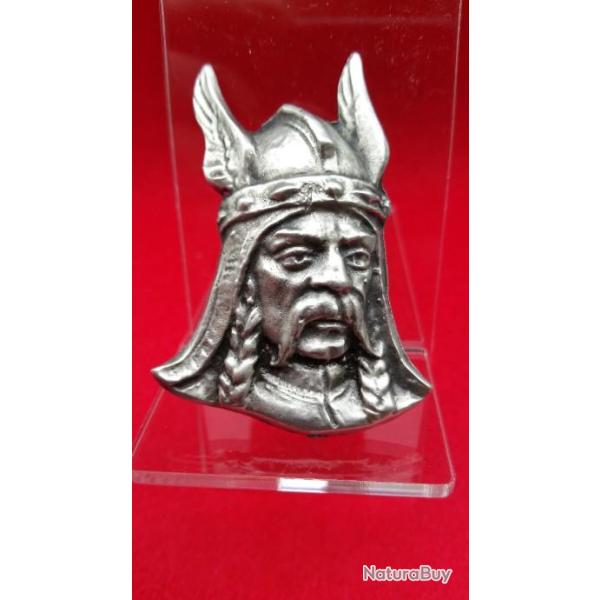 T�te de Gaulois   Hauteur :  55 mm Largeur  en son centre :  30 mm fixation pin's