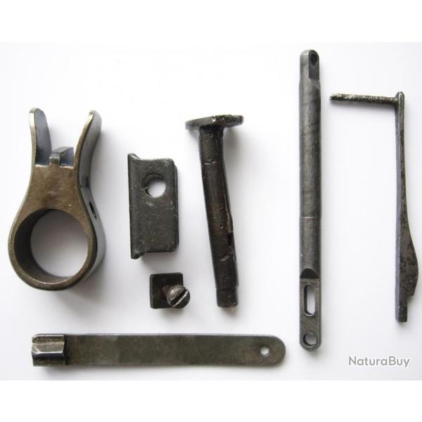 Petit lot de pices diverses.