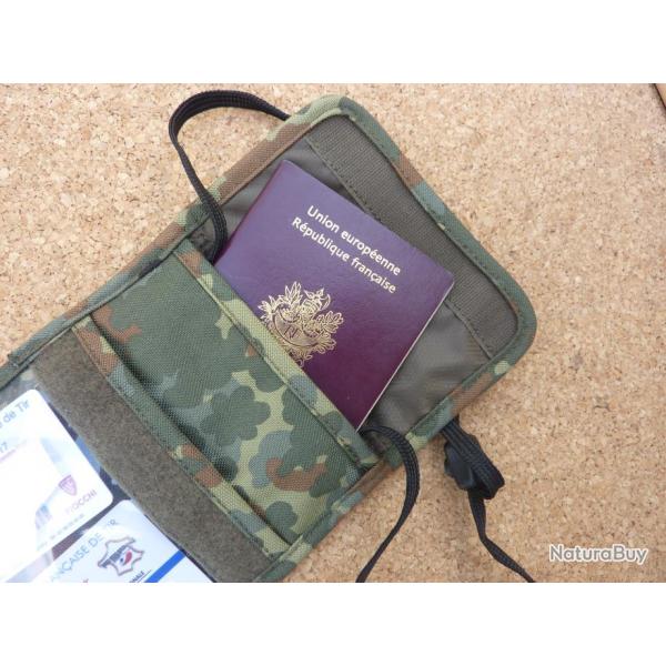 pochette tour de cou Tasmanian Tiger