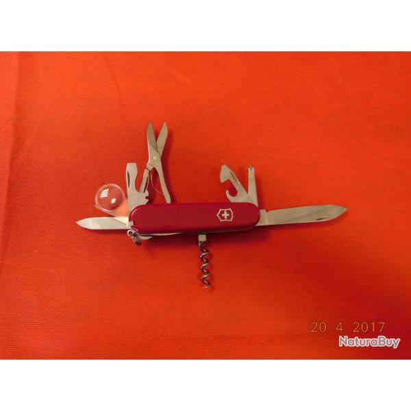VICTORINOX,  8 outils, couteaux pliant