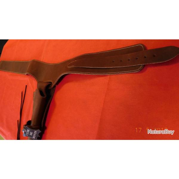 CEINTURON cowboy pour r�volver en cuir de bovin