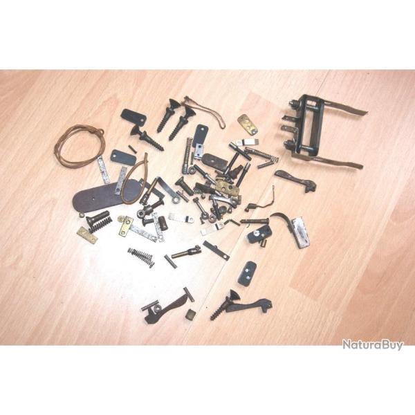 lot de pices dtaches de fusil lectrique SMFM