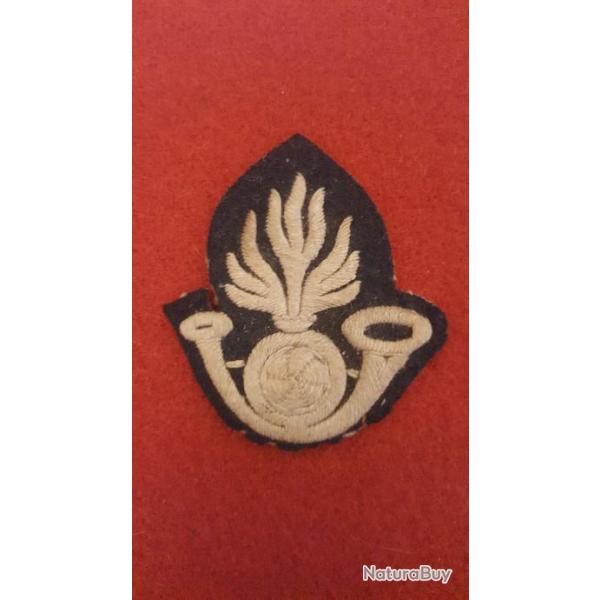 Attribut grenade blanc sur vert