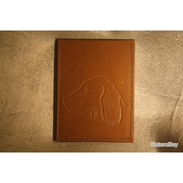 �tuis pour documents de chasse