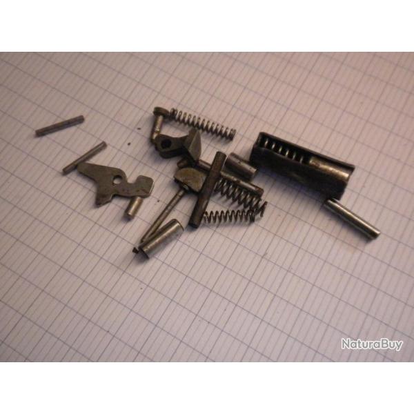 VENDU PAR CUIRASSIER11 LOT D'ELEMENTS DE PONTET DE FUSIL S/A  FRANCHI / VERNEY CARRON ARC  CAL12