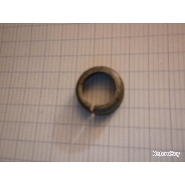 VENDU PAR CUIRASSIER11 N� 2 PETITE BAGUE D'ARRET DE RESSORT DE MAGASIN CALIBRE 20