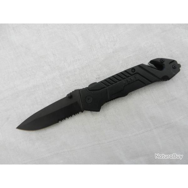 Couteau de poche  tactique combat survie chasse police pompier militaire intervention.Crant s�curit�
