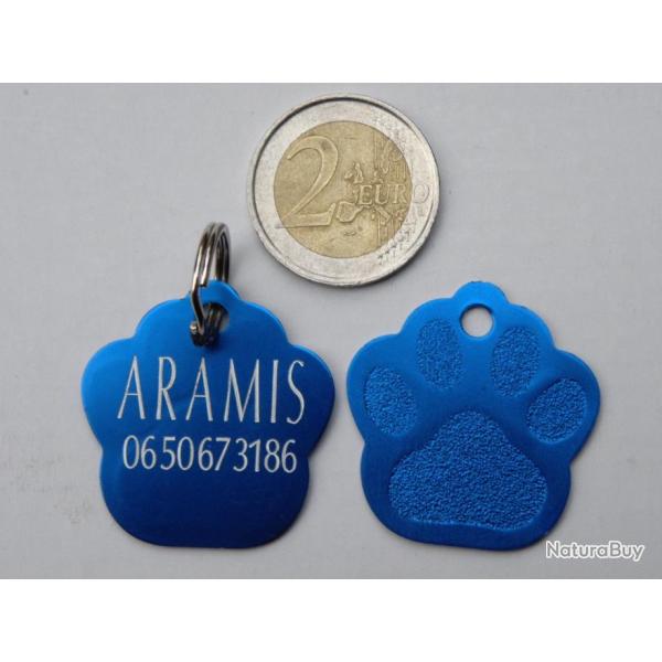 MEDAILLE Grav�e chien bleue "patte" grand mod�le gravure, personnalisation offerte