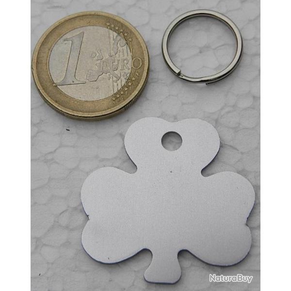 MEDAILLE Grav�e chien argent�e "TREFLE" gravure, personnalisation offerte