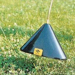 Cache-herbicide avec buse