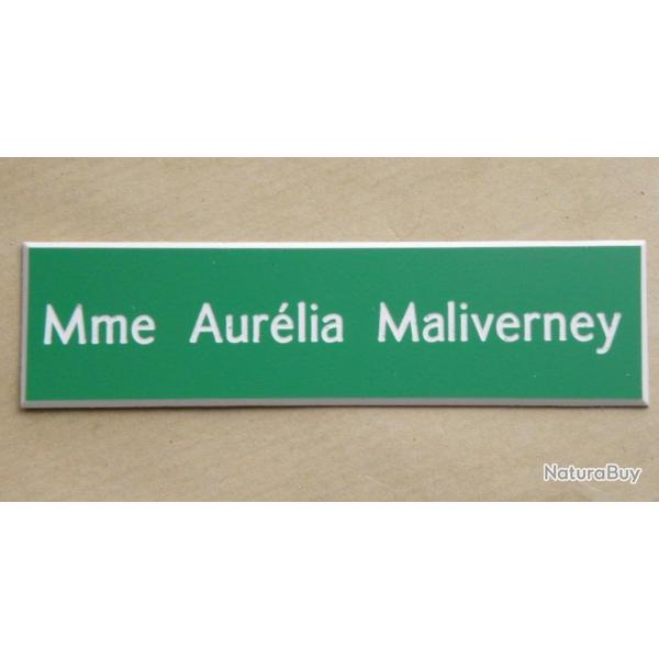 Plaque de boite aux lettre 1 ligne  format 25 x 100 mm personnalisable fond VERT