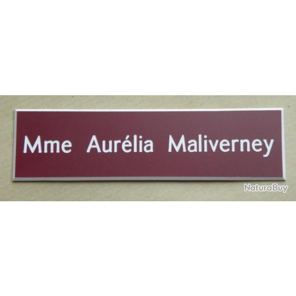 Plaque de boite aux lettre 1 ligne  format 25 x 100 mm personnalisable fond LIE DE VIN