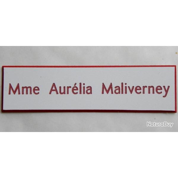 Plaque de boite aux lettre 1 ligne  format 25 x 100 mm personnalisable fond BLANC TEXTE ROUGE