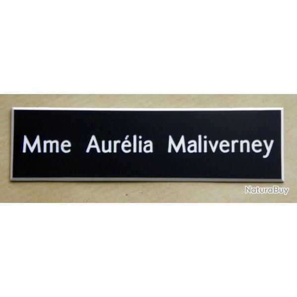 Plaque de boite aux lettre 1 ligne  format 25 x 100 mm personnalisable fond NOIR