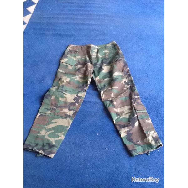 PANTALON NEUF     SWISS ARMS.  TAILLE. L